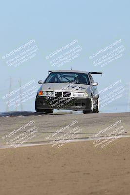 media/Oct-26-2025-CalClub SCCA (Sun) [[8ce1e69566]]/Group 2/Grapevine/